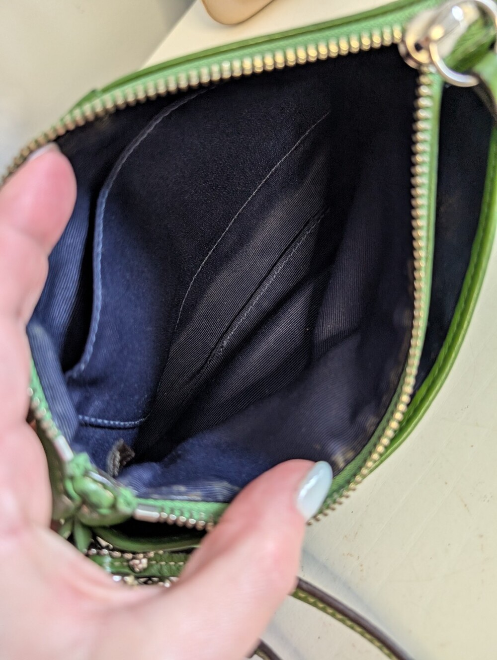 Coach Vintage Green Pebbled Leather Wristlet Clutch - EUC! - Picture 9 of 10